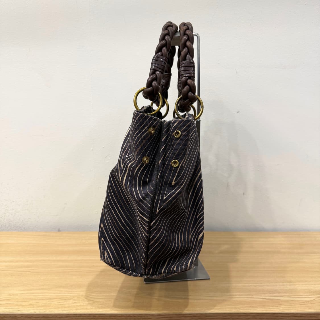 보테가 베네타 토트백 에스닉 패턴 트위스트 꼬임 핸들 디테일 브라운 상품이미지3