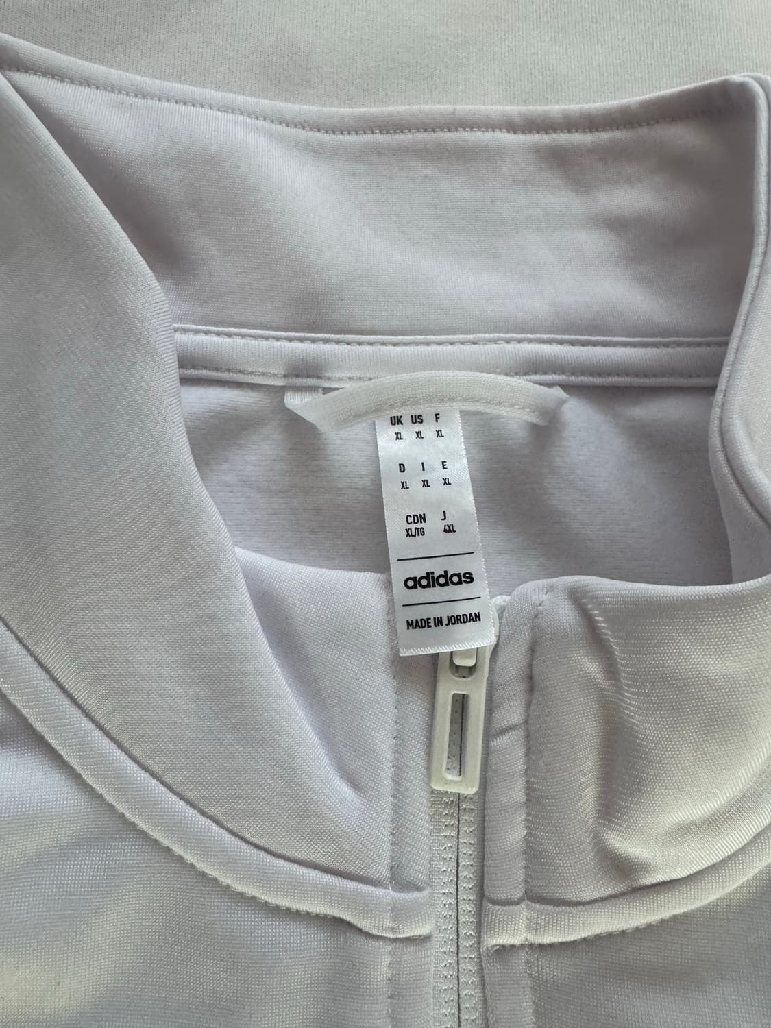 아디다스 레알 마드리드 DNA 화이트 트랙탑 상품이미지4