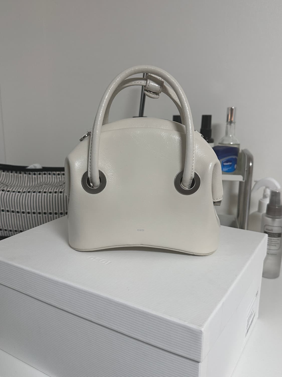 오소이 써클 미니 화이트 토트백 크로스백 상품이미지1