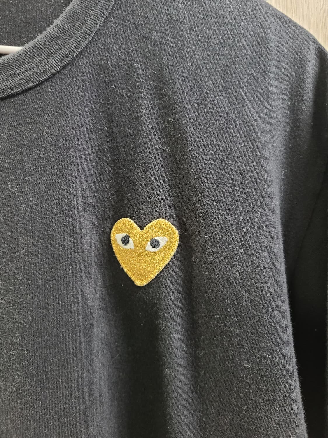 꼼데가르송 골드와펜 블랙 반팔티 상품이미지3