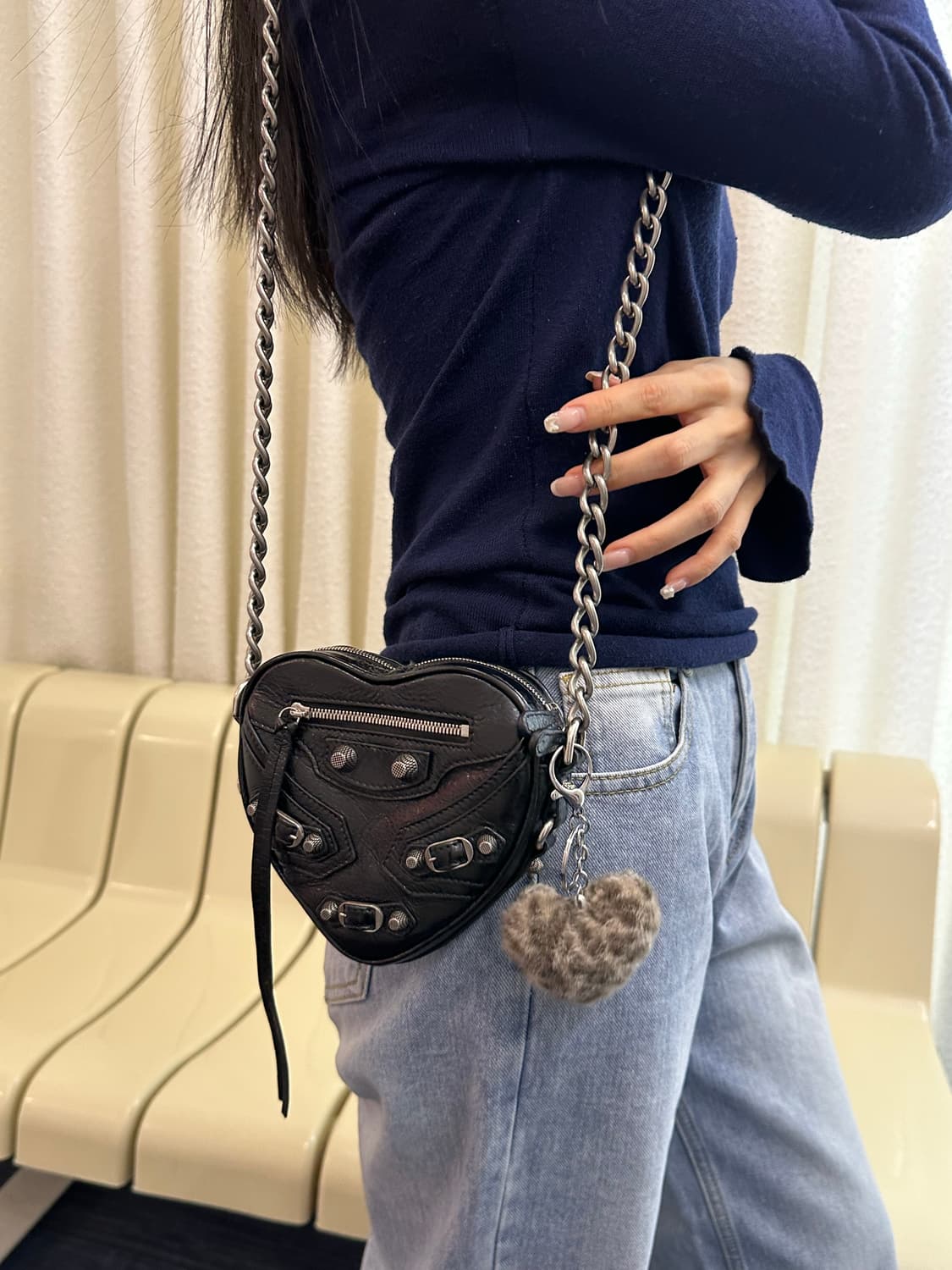 [S급 정품] 발렌시아가 르카골 하트백 상품이미지5