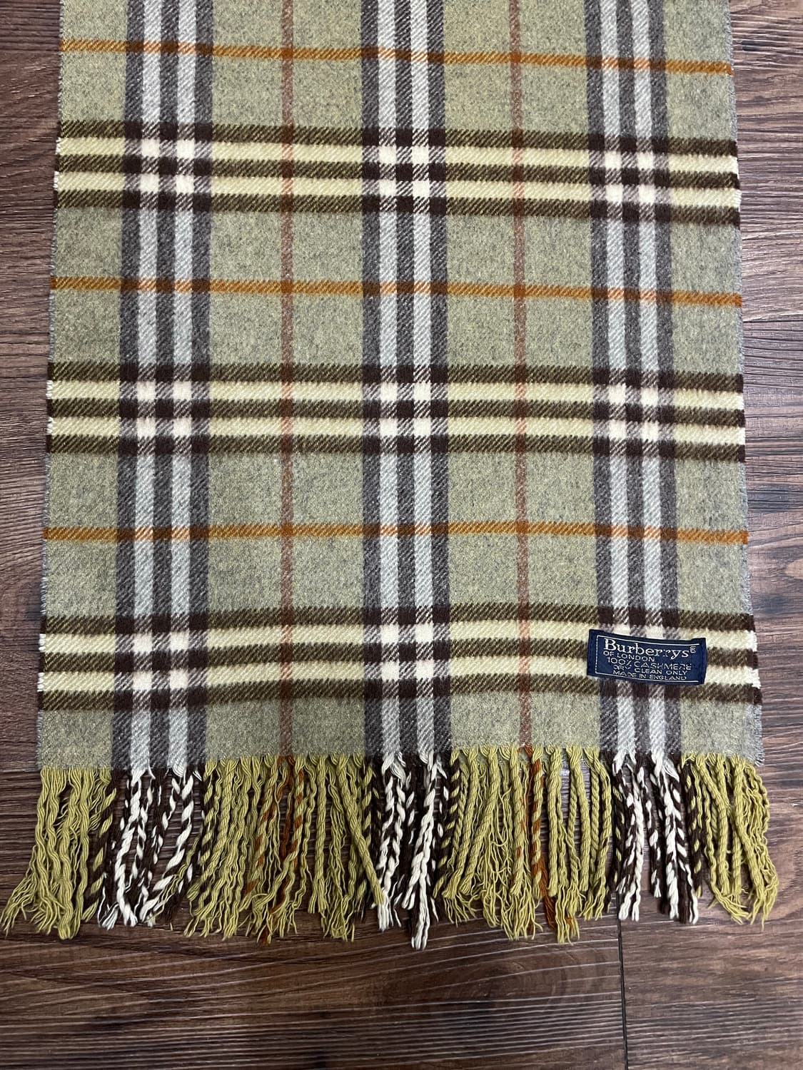 버버리 100% 캐시미어 노바체크 머플러 상품이미지4