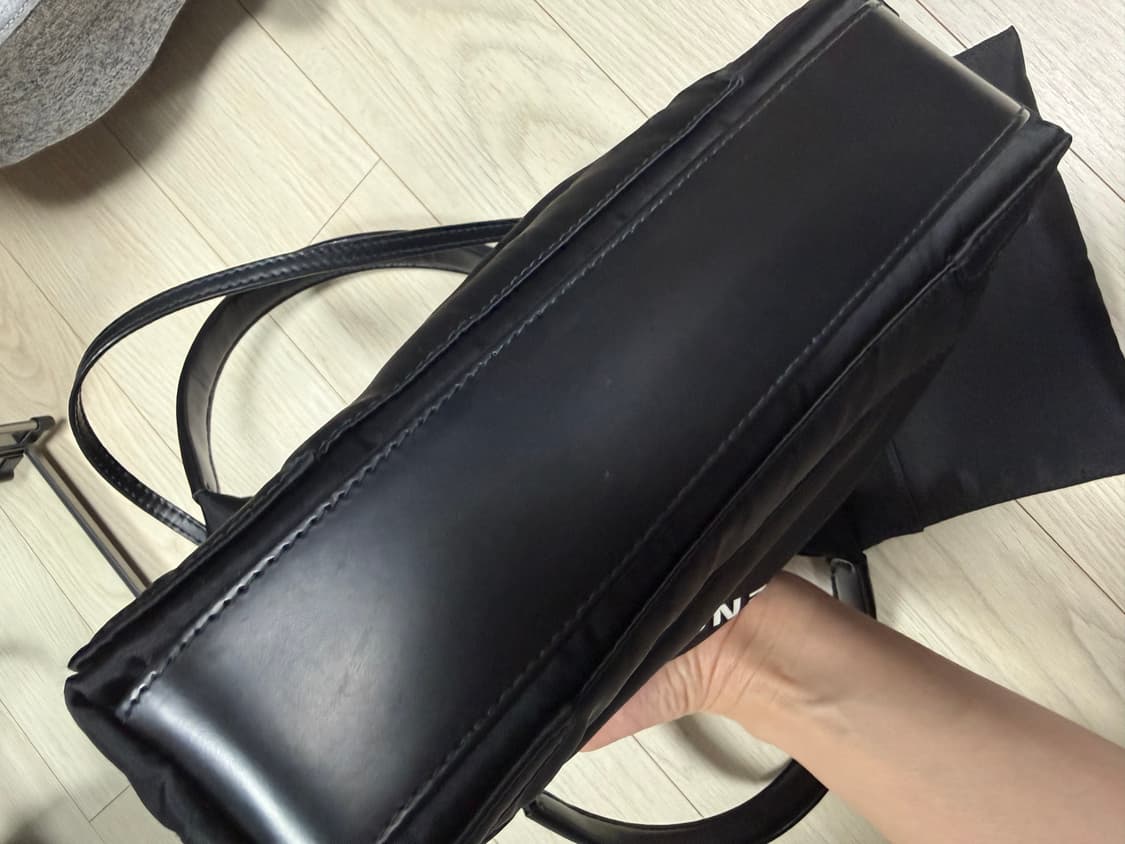 발렌시아가 카바스백 xs 상품이미지4