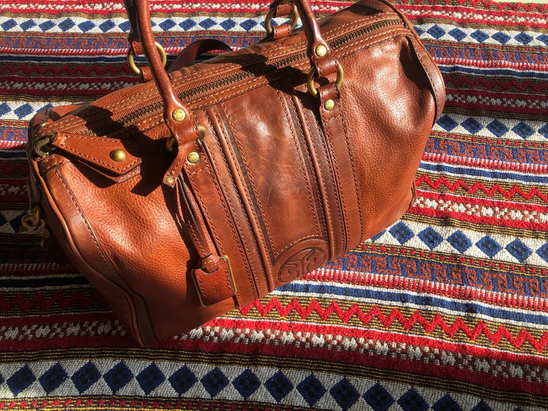 프라이 브라운 레더 보스턴백 상품이미지10