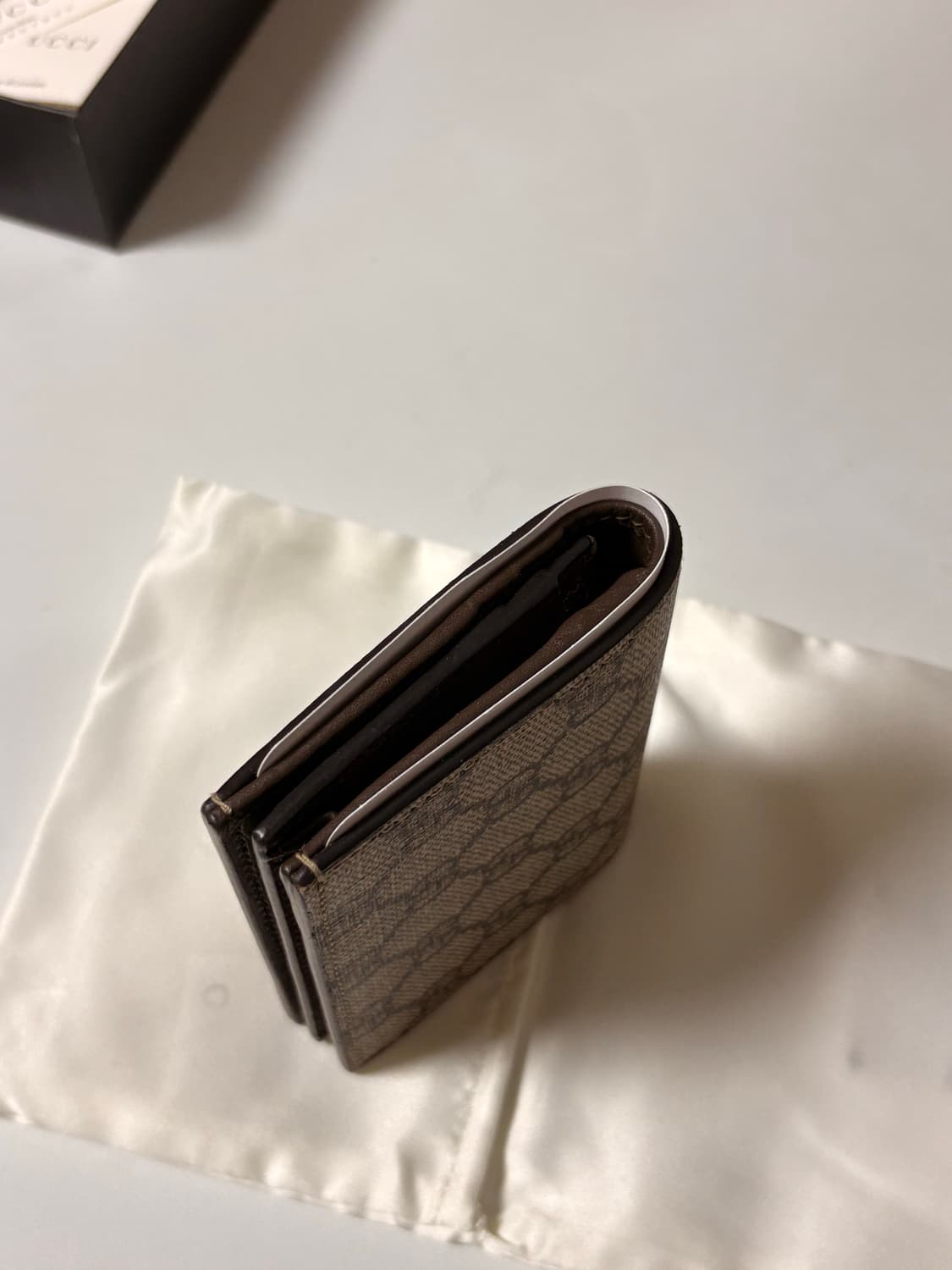 새상품] 구찌 GG디테일 반지갑 풀박스 상품이미지6