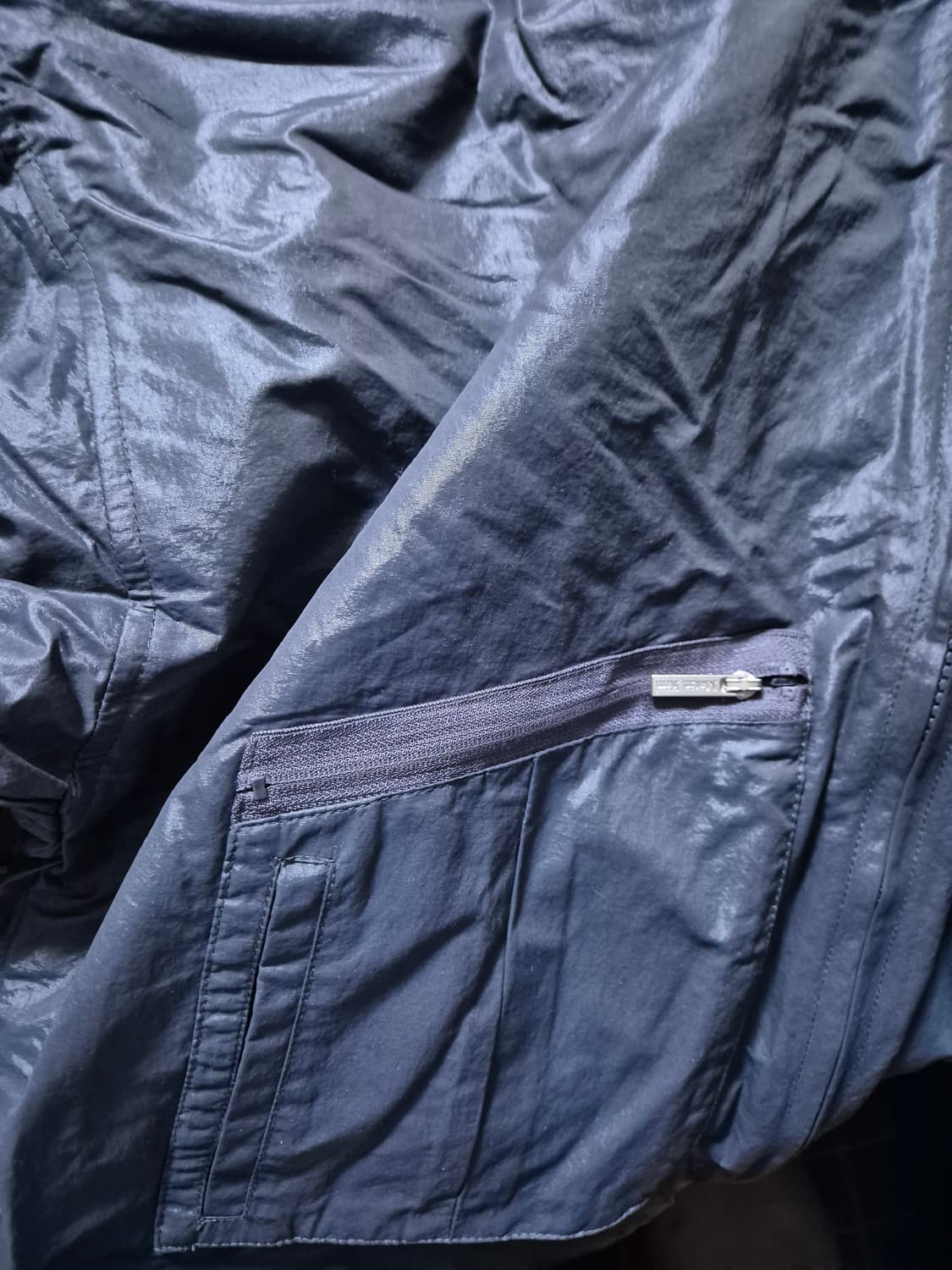 (새상품) 마뗑킴 포켓후디 나일론 점퍼 차콜 상품이미지4