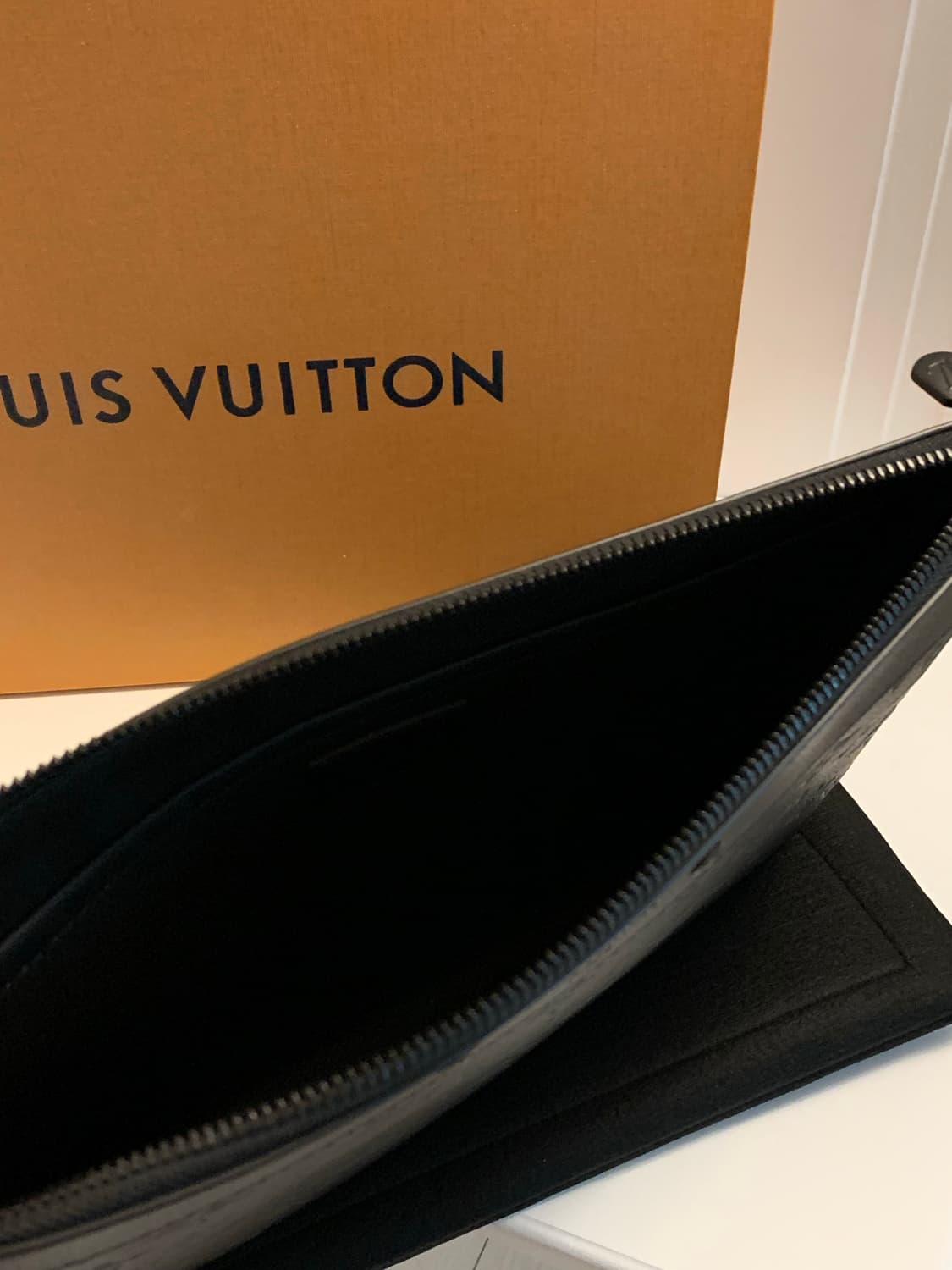 루이비통 클러치백 M81570 상품이미지5