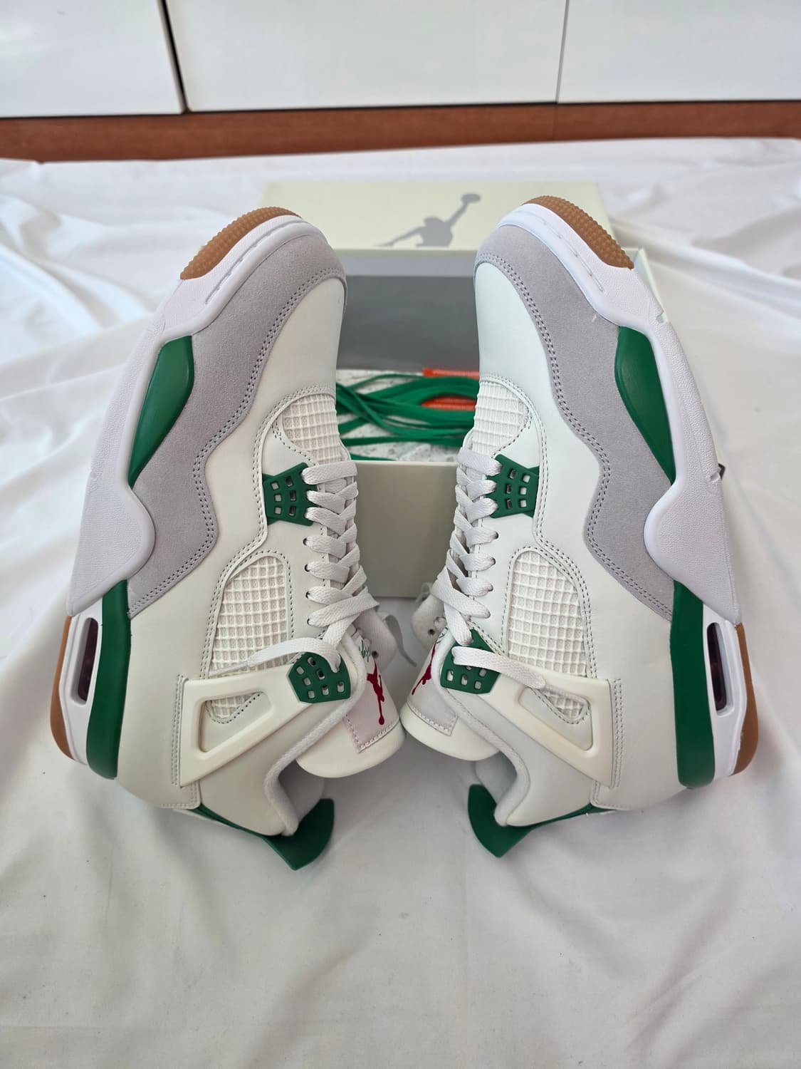 조던 4 x 나이키 SB 레트로 SP 파인 그린 상품이미지4