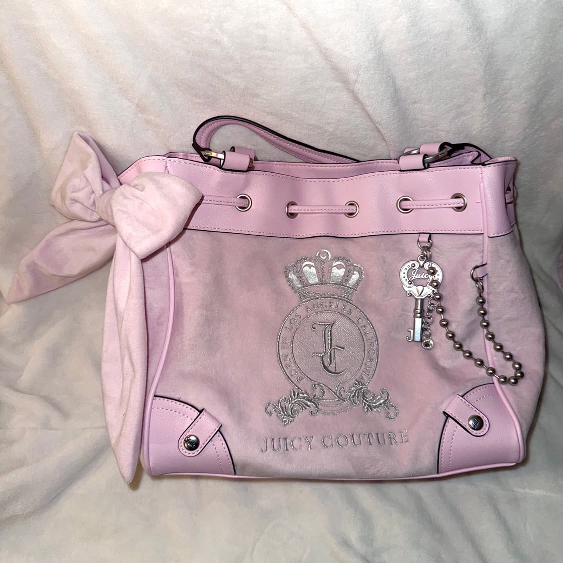 [대대장] 쥬시꾸뛰르 클래식 쥬시 데이드리머 러버 벨벳 베이비핑크 토트 상품이미지1