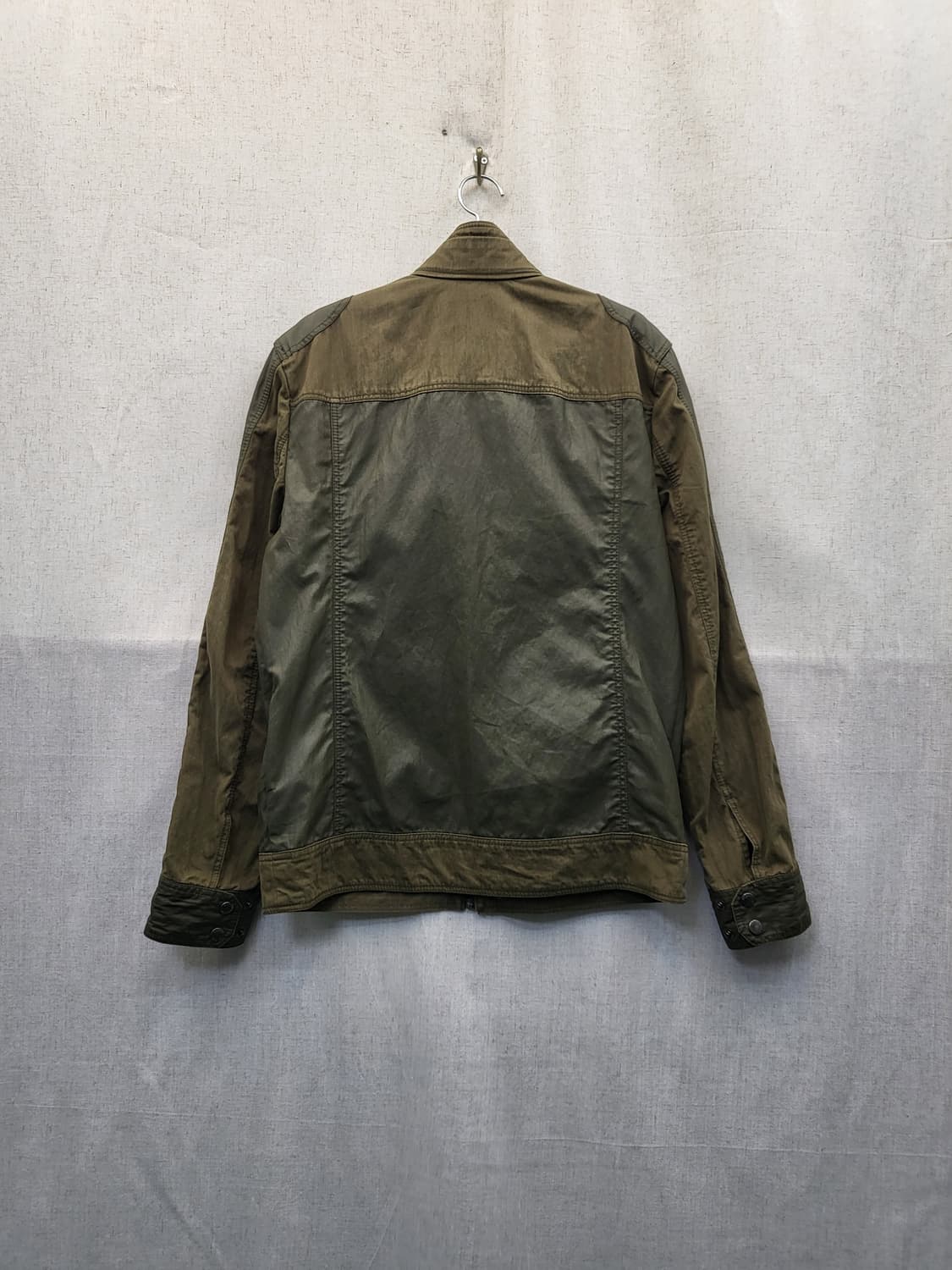 GUESS 카키 야상 점퍼 남성 상품이미지2