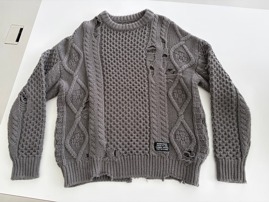 네이버후드 데미지드 스웨터 / m사이즈 상품이미지1