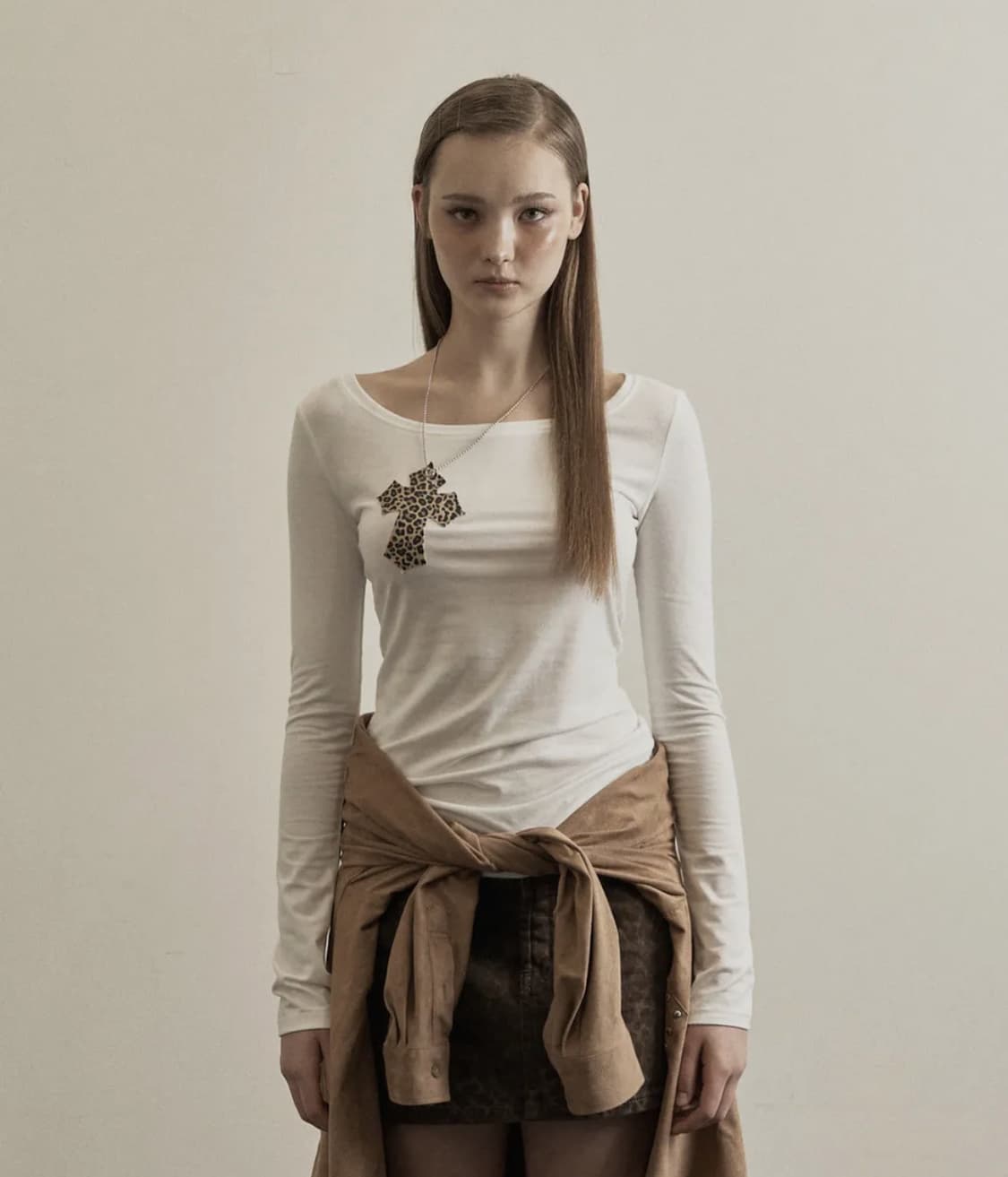 White leopard cross necklace top 상품이미지1