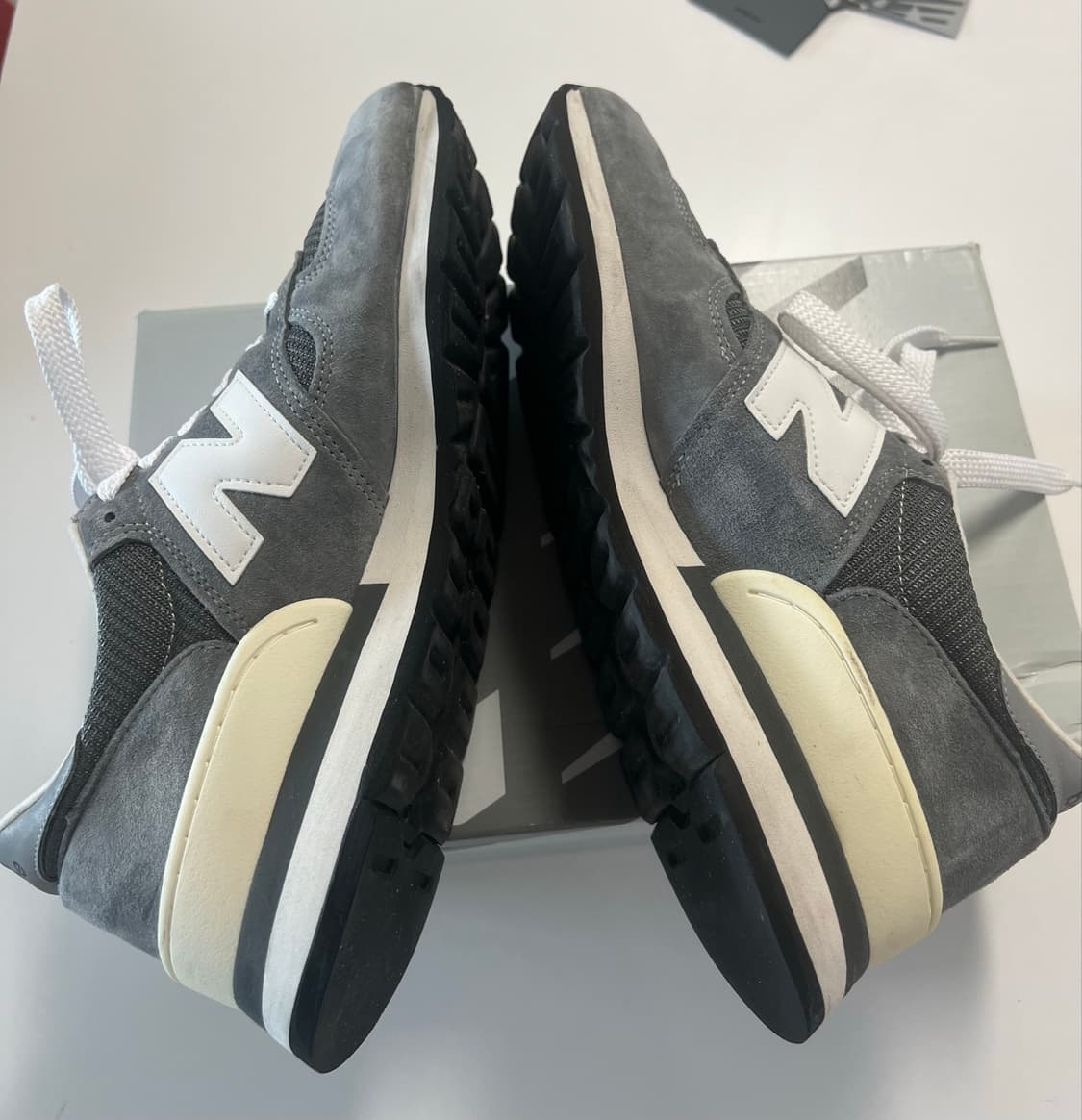 뉴발란스990v1 USA 그레이화이트 270사이즈 상품이미지6