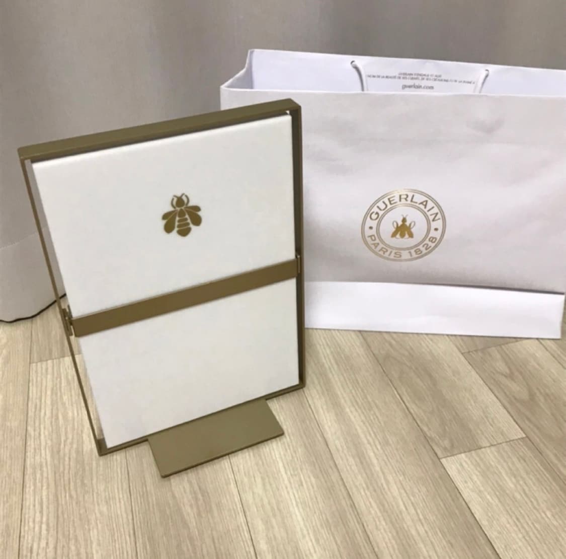 새상품) 겔랑 거울 Guerlain 거울 상품이미지1