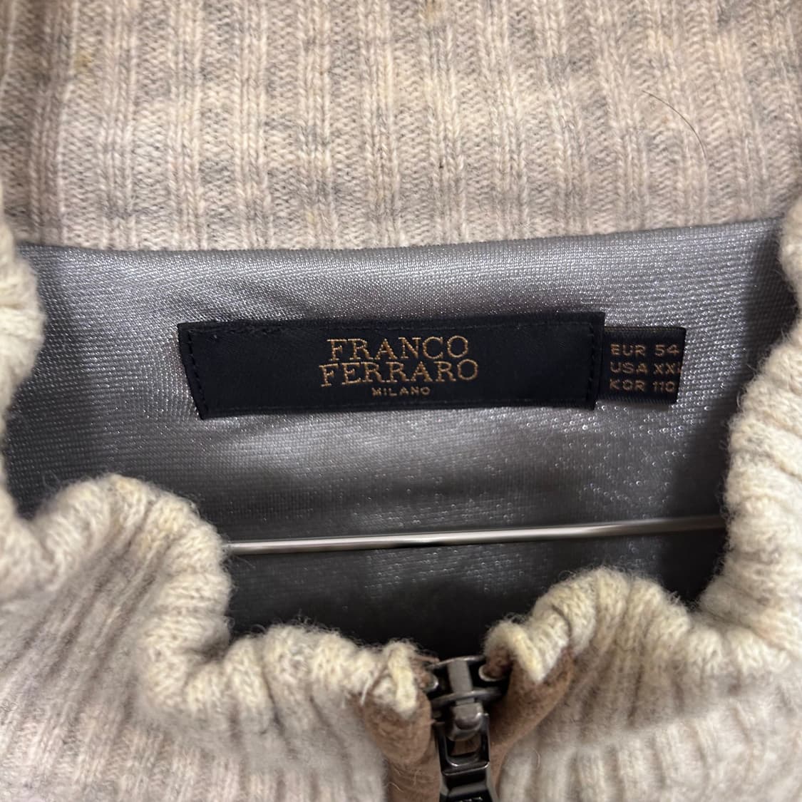 프랑코 페라로 스웨이드 패치 하이넥 니트 집업 상품이미지3