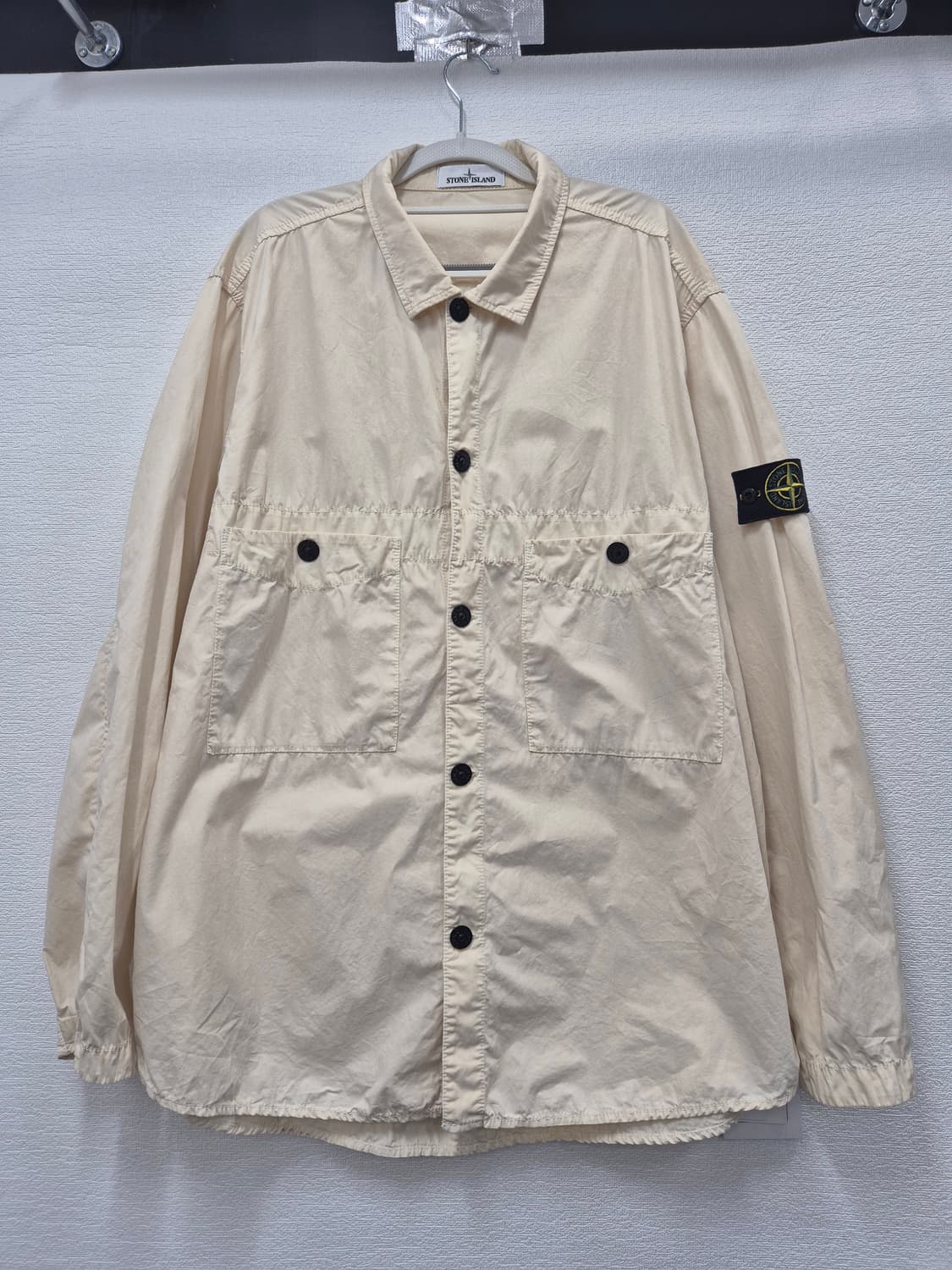 스톤아일랜드 올드이펙트 오버셔츠 아이보리 자켓 /3XL(정품) 상품이미지1