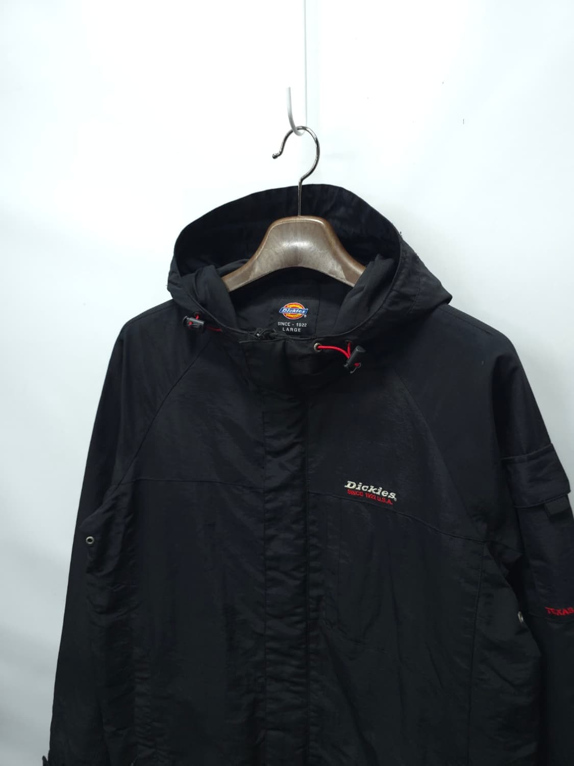 ​디키즈(Dickies) 올블랙 자수 로고 후드 바람막이 자켓 (L) 상품이미지2