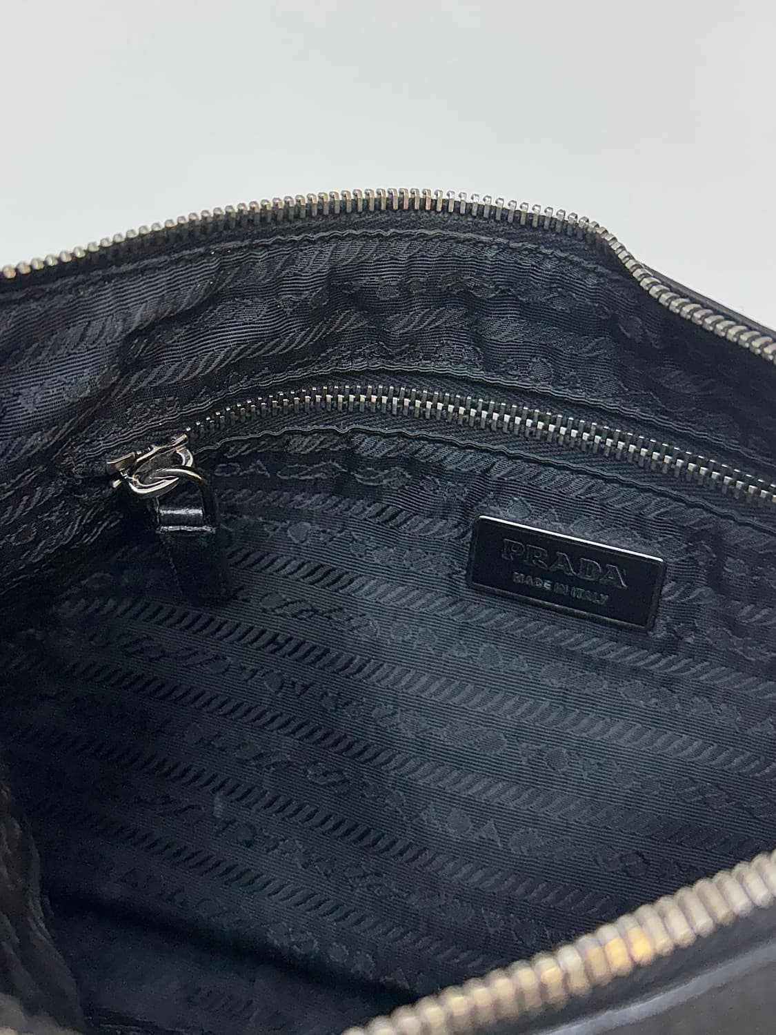 Prada 프라다 나일론 호보 숄더백 상품이미지6