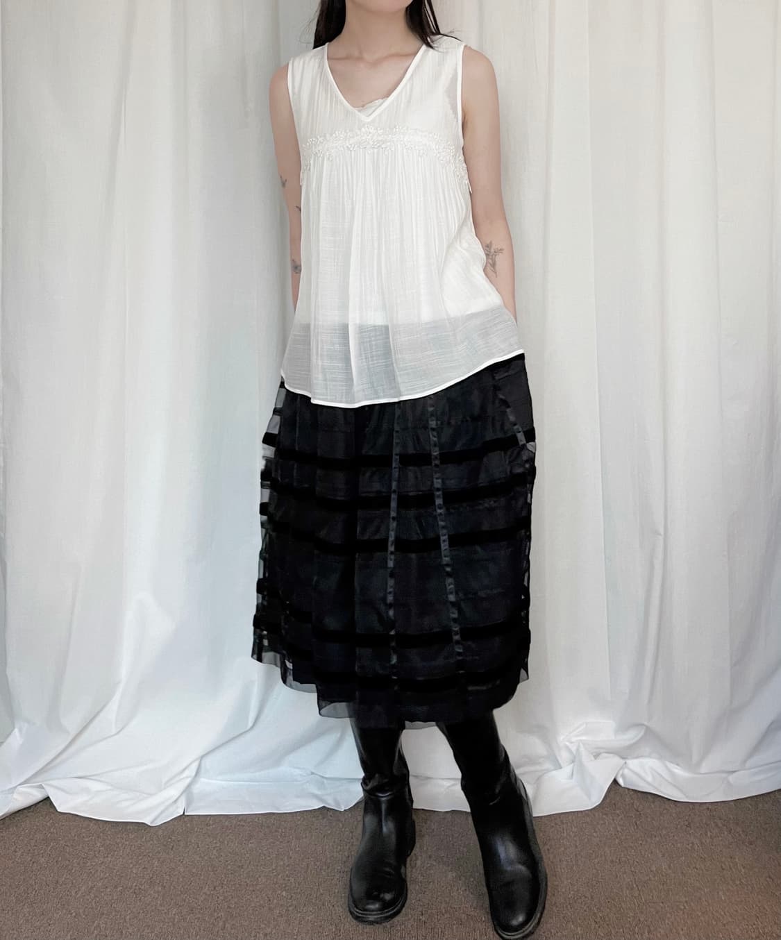Flower Lace Sleeveless – White 상품이미지2