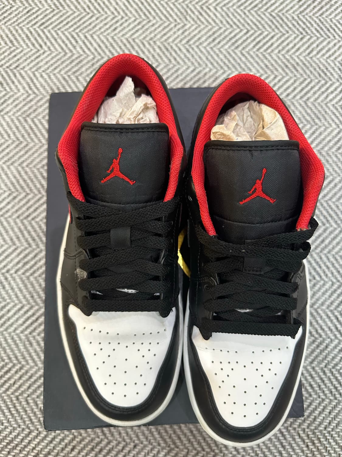 조던 로우 파이어레드 275 상품이미지5