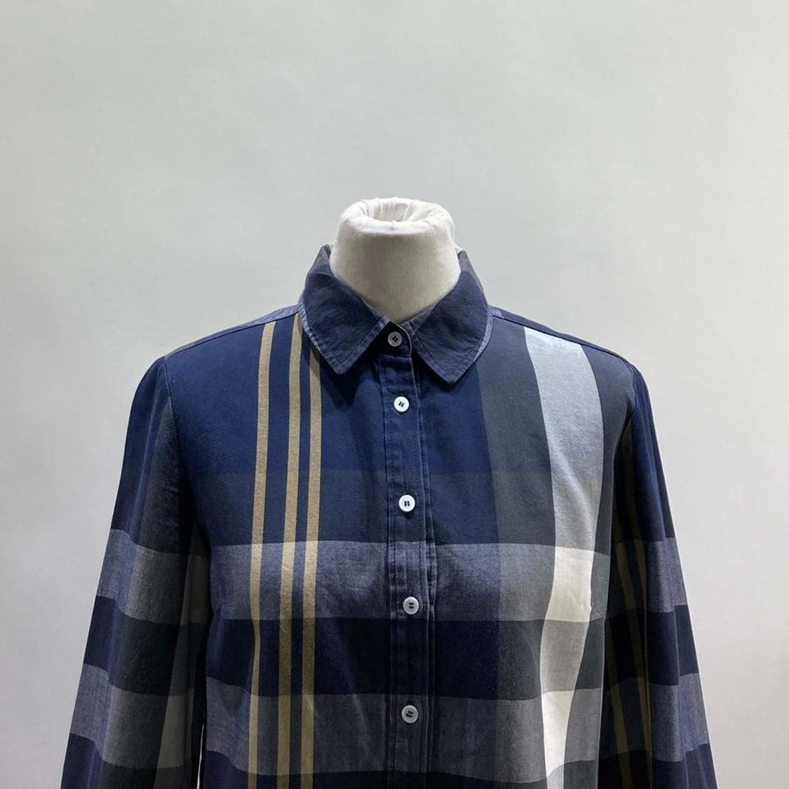 BCBG 여성면롱남방 85 상품이미지2