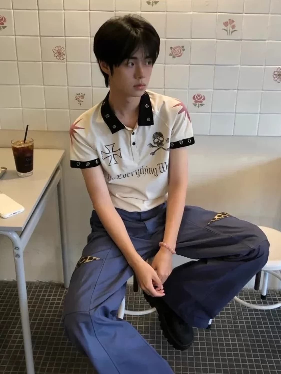 Vintage mood 오피움 스타일 반팔티 상품이미지5