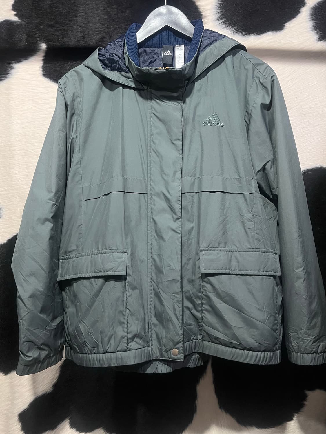 아디다스 카키 윈드자켓 상품이미지3