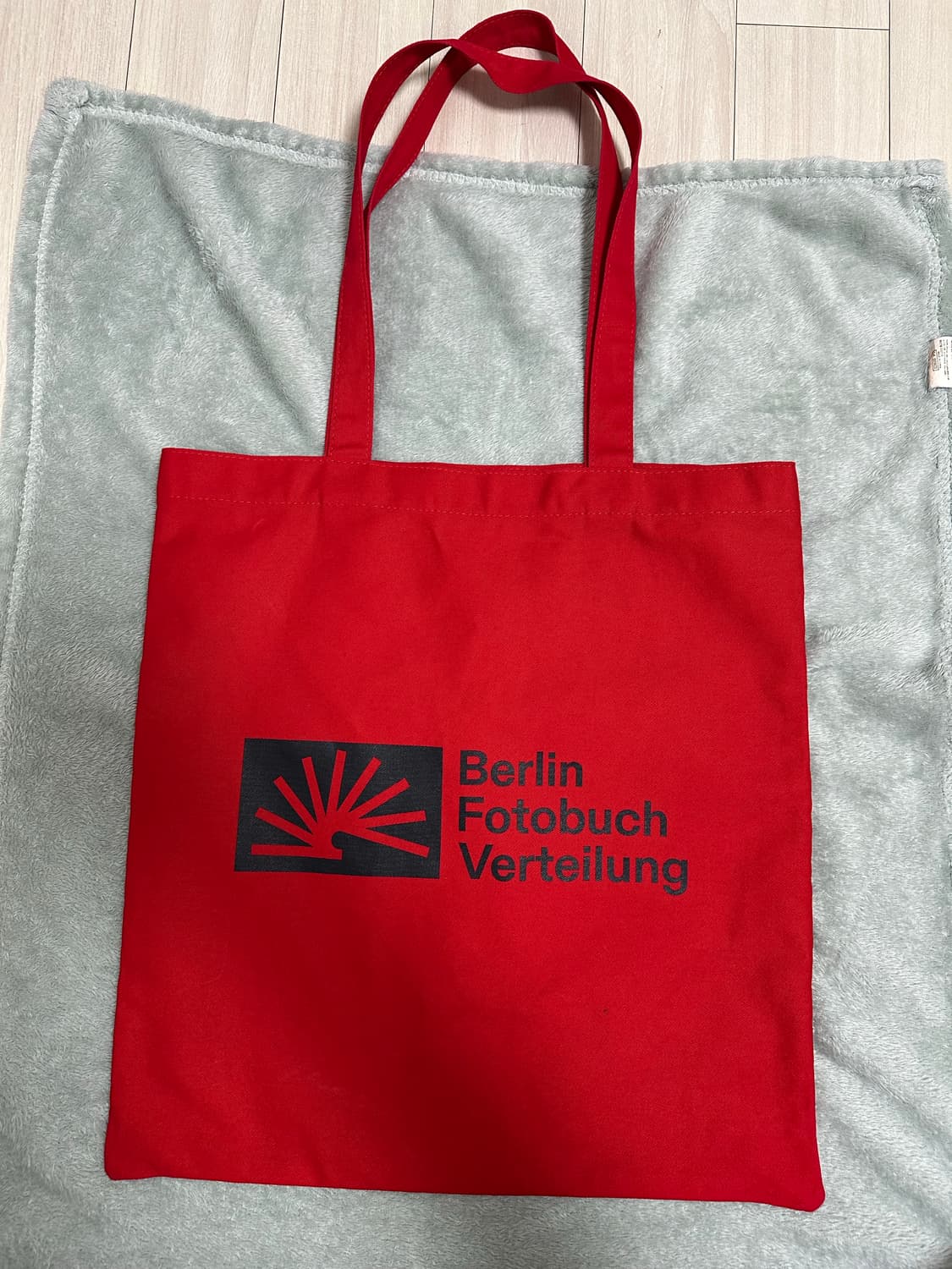 베를린포토북디스트리뷰션 002 BAG (RED) 상품이미지2