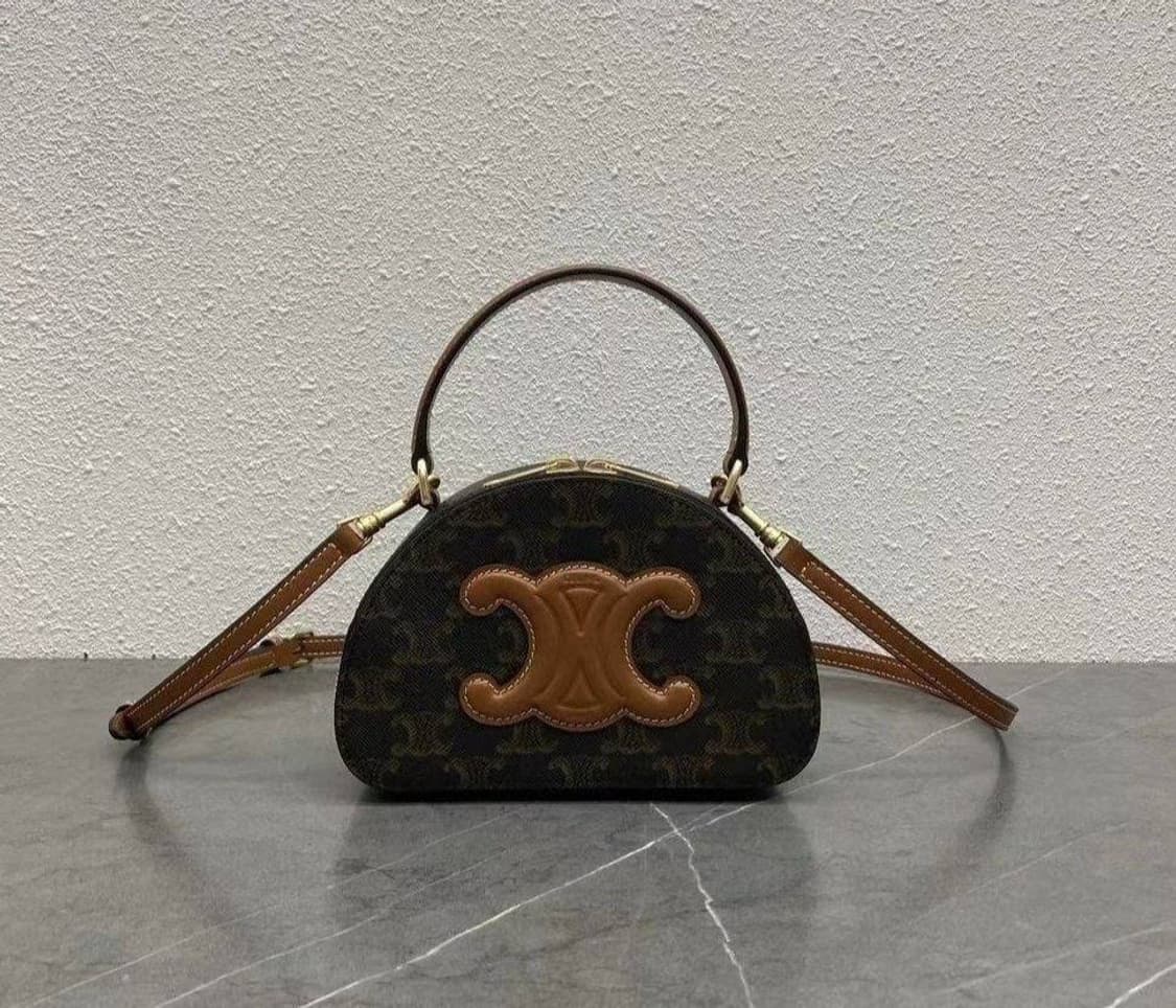 셀린느(Celine) 하프 문 케이스(Half Moon Case) 상품이미지1