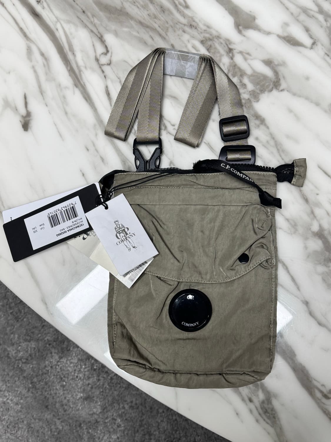 cp컴퍼니 크로스바디 파우치 빈티지카키 상품이미지1