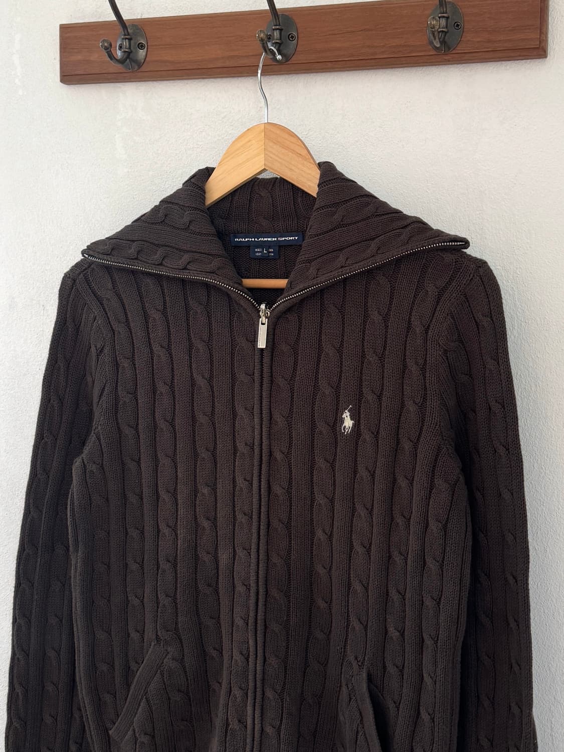 폴로 브라운 니트 세라 집업 상품이미지1