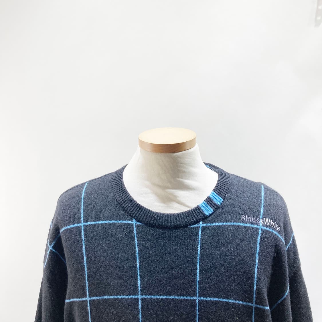 블랙앤화이트 남성순모 방풍니트 LL 진스센스 상품이미지2