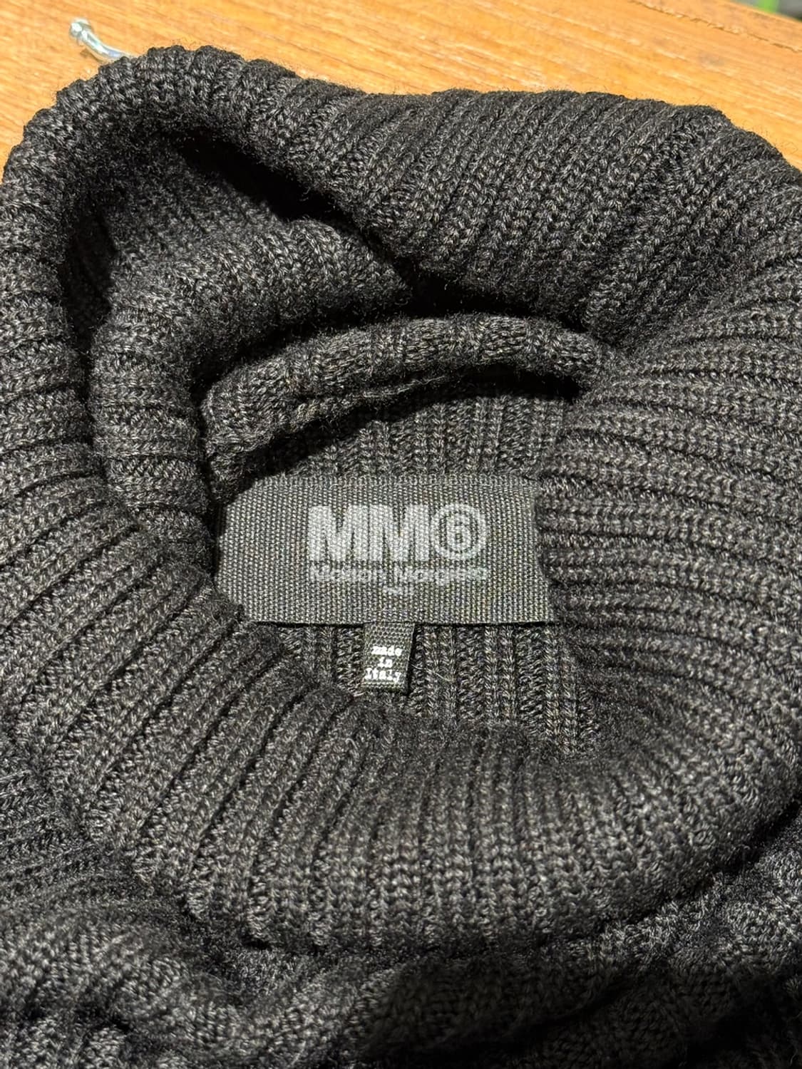 엠엠식스 블랙 하이넥 립니트 롱슬리브 탑 상품이미지7