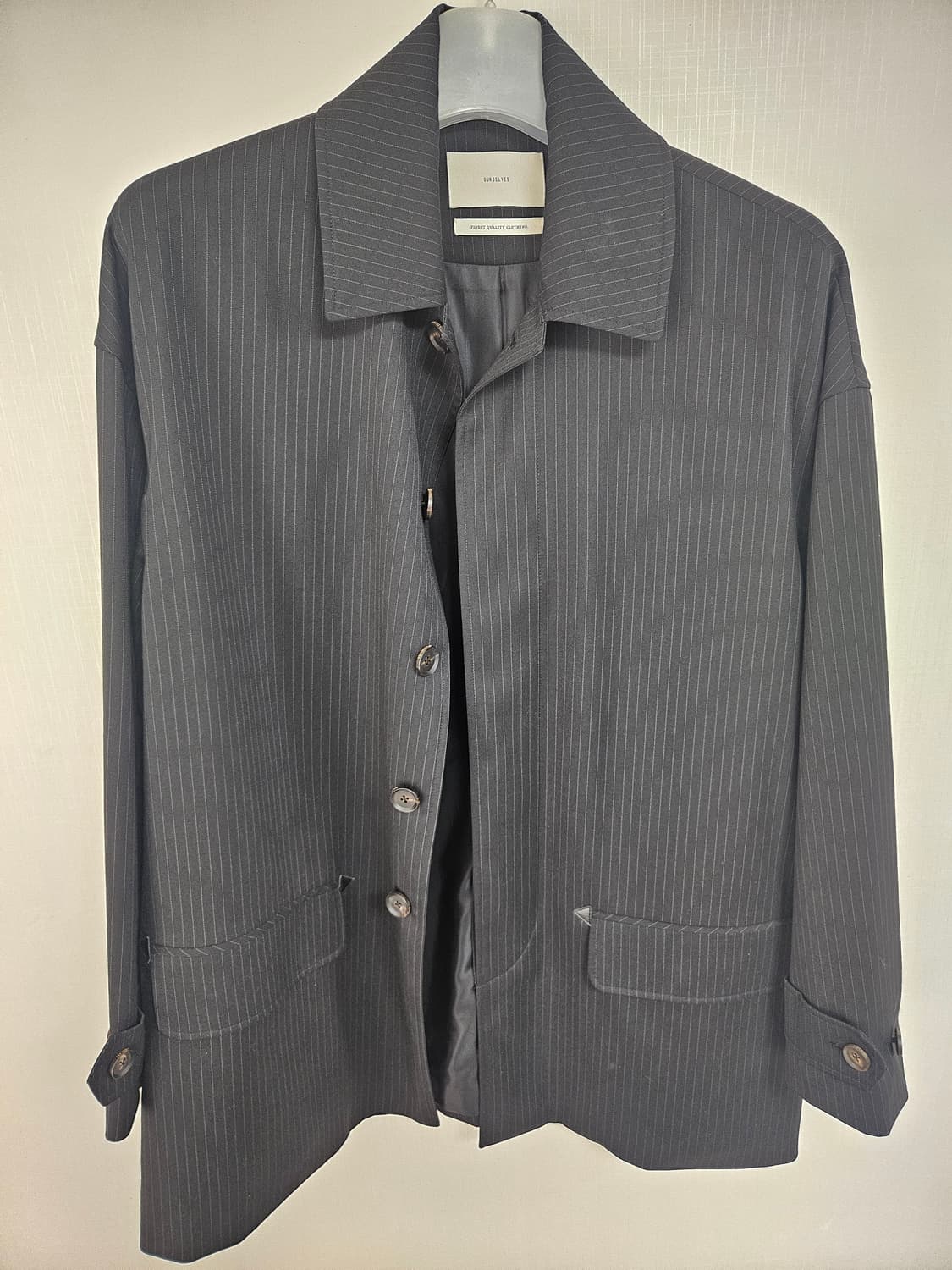 아워셀브스 숏 맥코트 핀스트라이프 상품이미지2