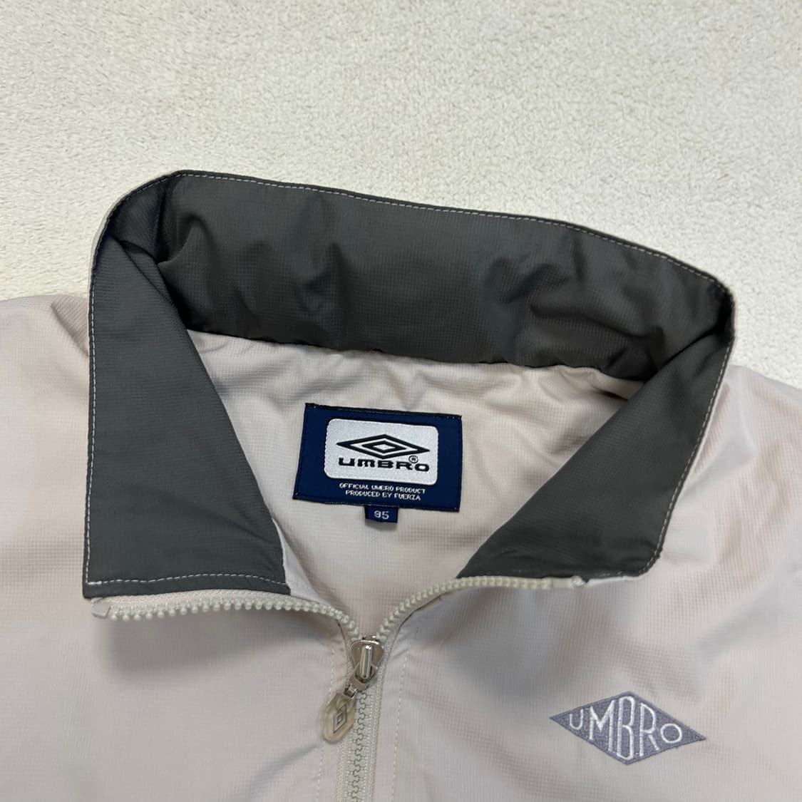 Umbro cream beige windbreak jacket 상품이미지6