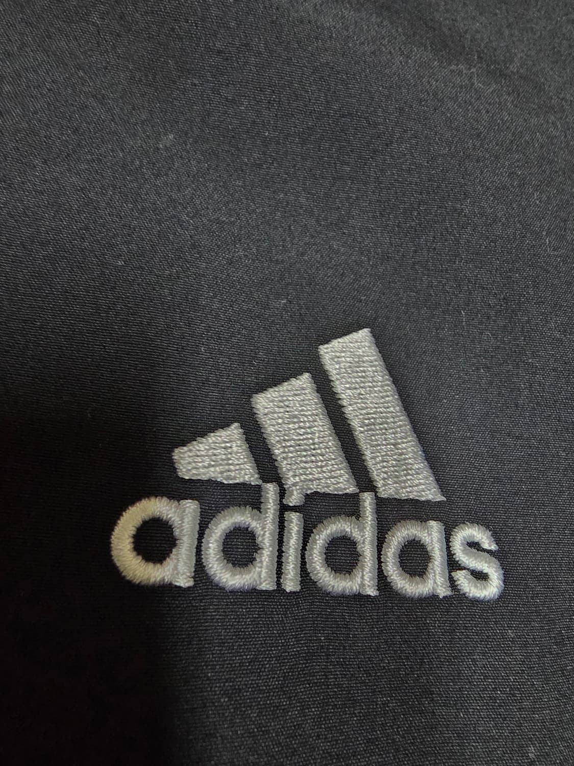 아디다스 우븐 트랙수트

IC6750
 상품이미지3