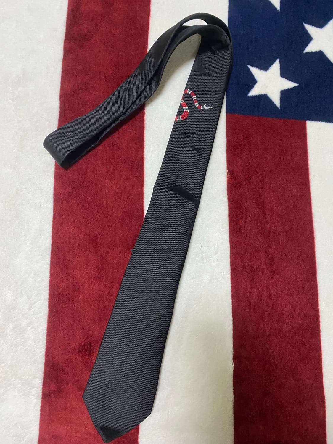 구찌 스네이크 넥타이 상품이미지1