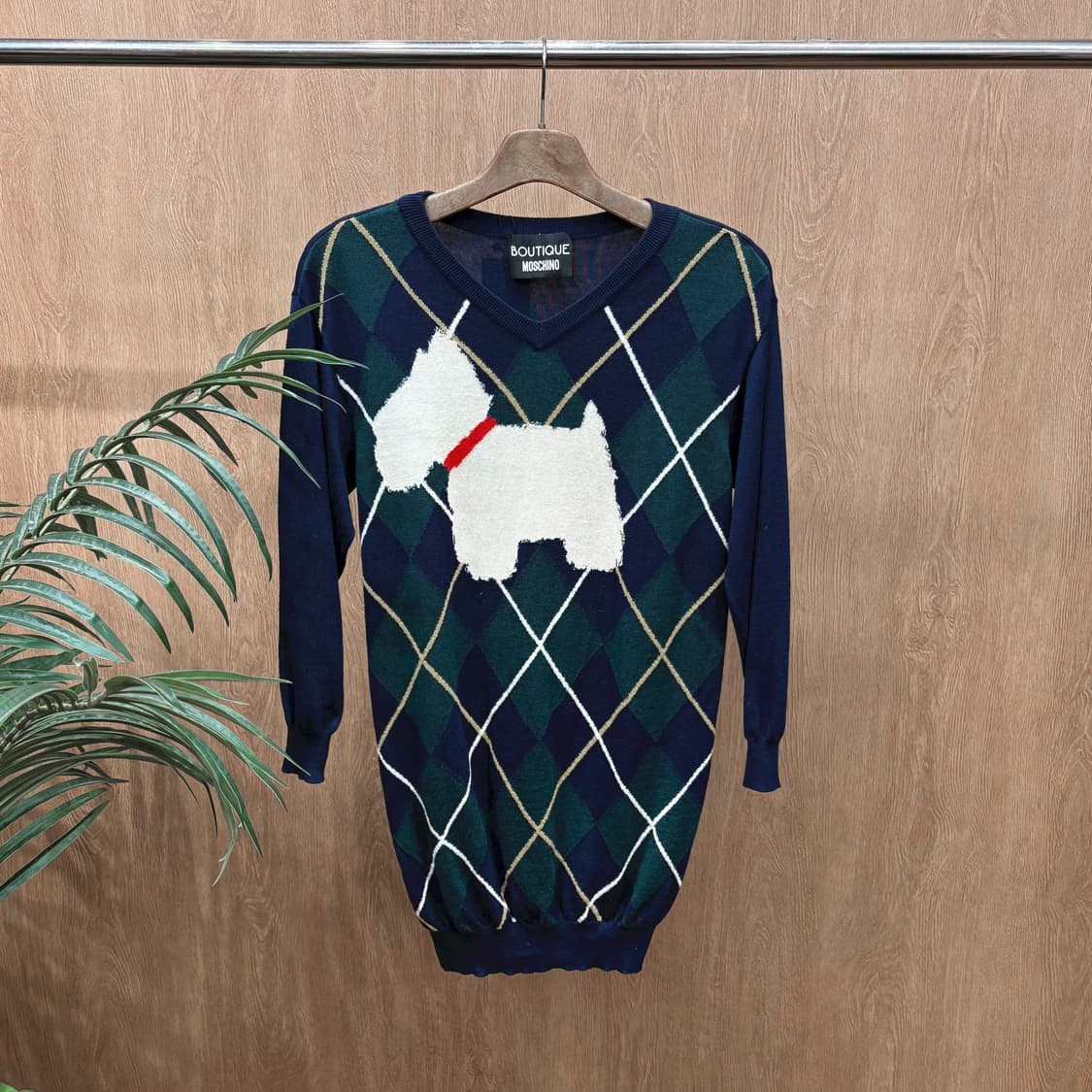부티크 모스키노 브이넥 긴팔 롱 니트 아가일 체크 패턴 디테일 네이비 상품이미지1