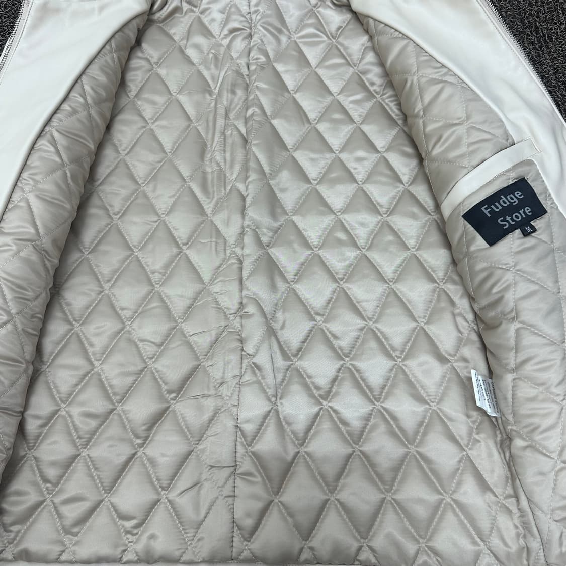 [새상품] 라퍼지스토어 아이보리 가죽 자켓 M 상품이미지7