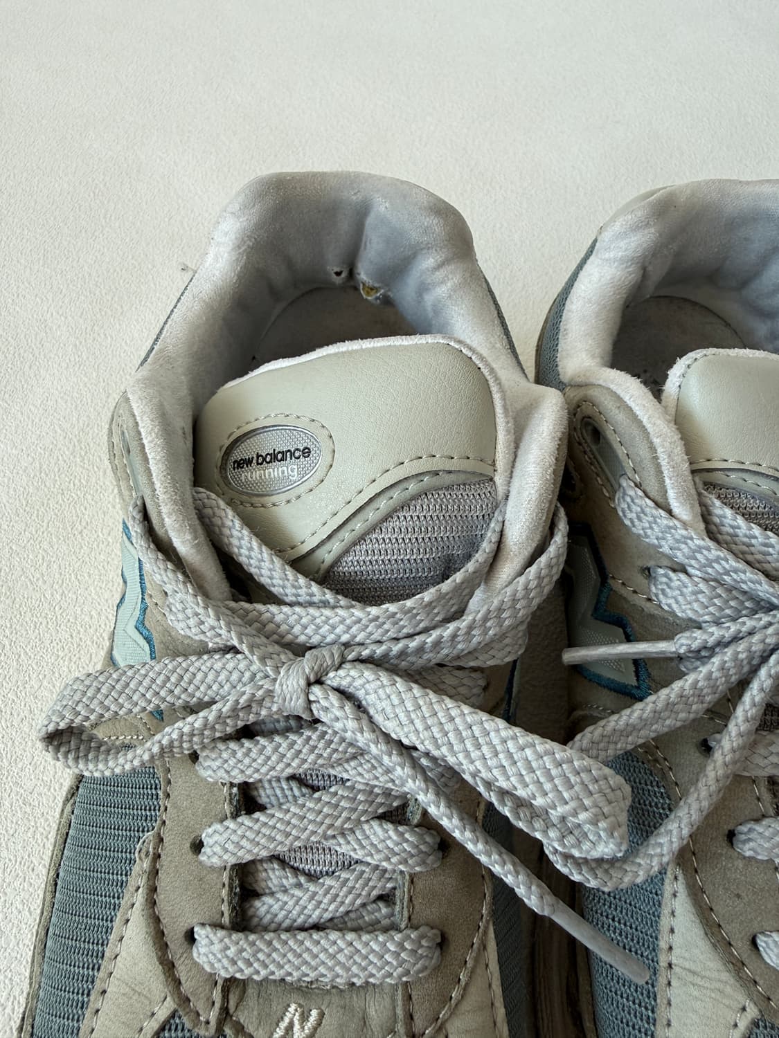 [260]뉴발란스(new balance) 2002R(뒷꿈치 사용감 확인) 상품이미지9