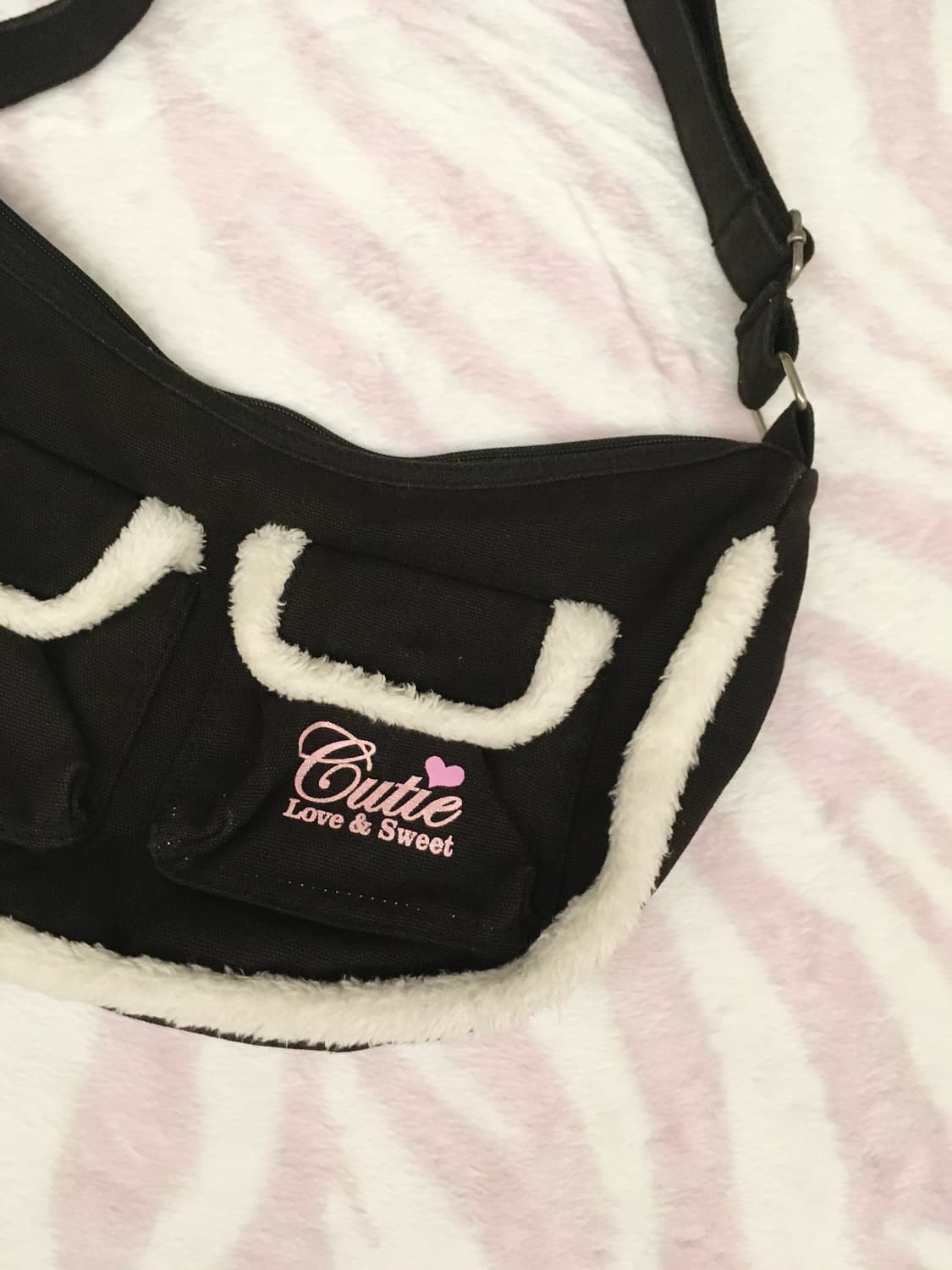 헤이세이 블랙 폼폼이 큐티 숄더백 갸루 핀터레스트 상품이미지2