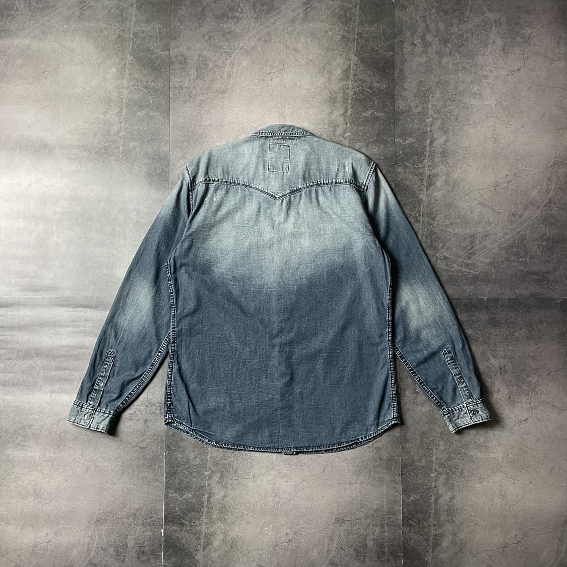 GUESS 게스 빈티지 웨스턴 워싱 코튼 데님 셔츠 A00667 상품이미지6