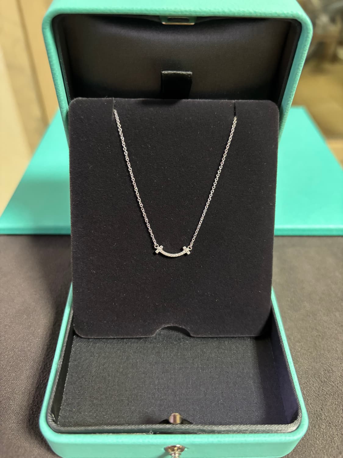 티파니 T 스마일 다이아 목걸이 화이트골드 상품이미지1