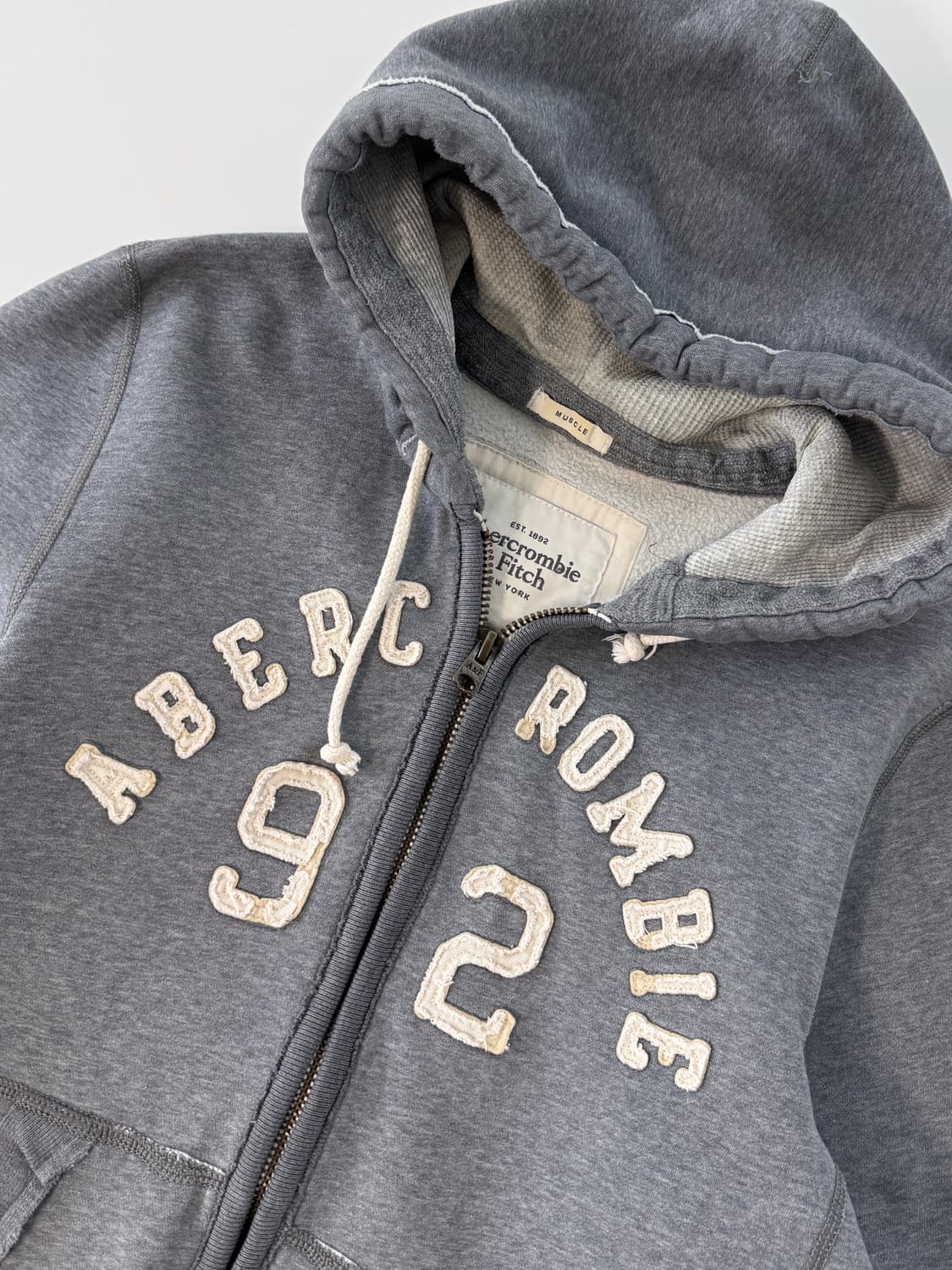 아베크롬비 루즈핏 00‘s 해비웨이트 그레이 스웻 후드집업 상품이미지2
