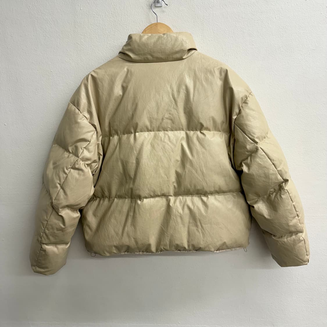 아모멘토 21FW 비건레더 리버시블 패딩 M 상품이미지8