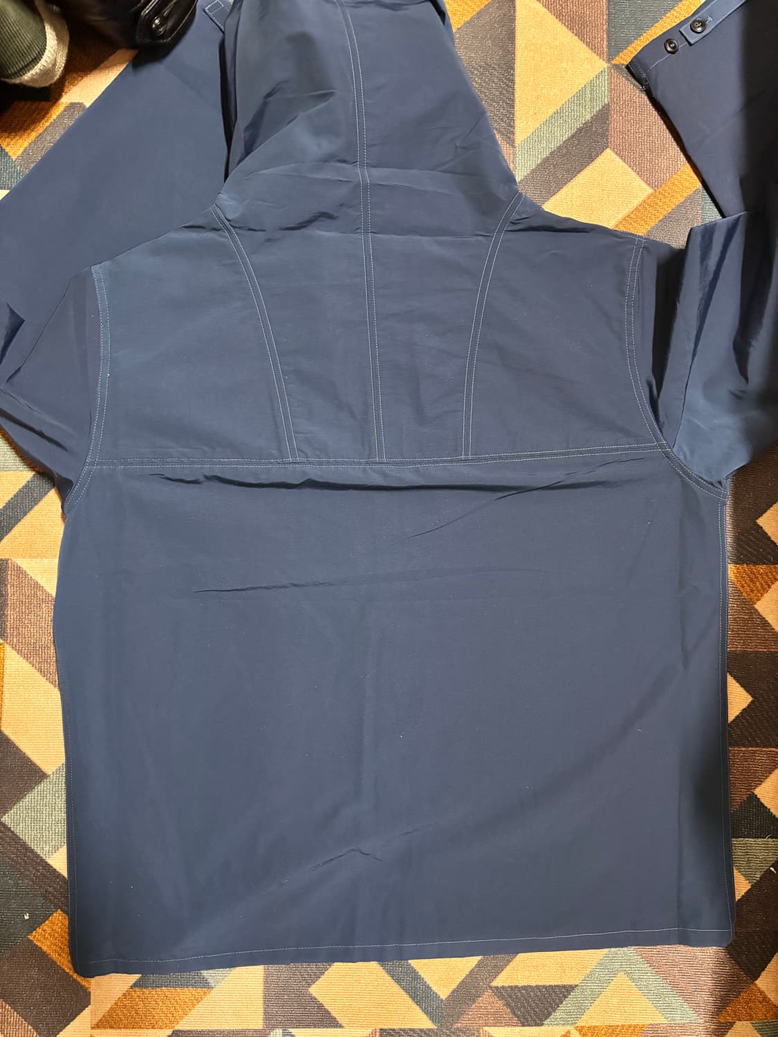 엣라코 마운틴 파카 44사이즈 판매합니다. 상품이미지2