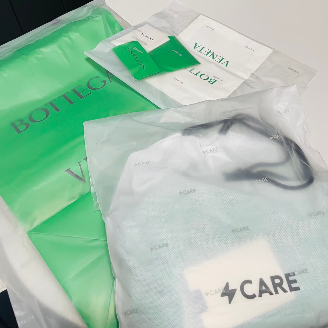 보테가베네타 카세트 벨트백 블랙컬러 상품이미지10