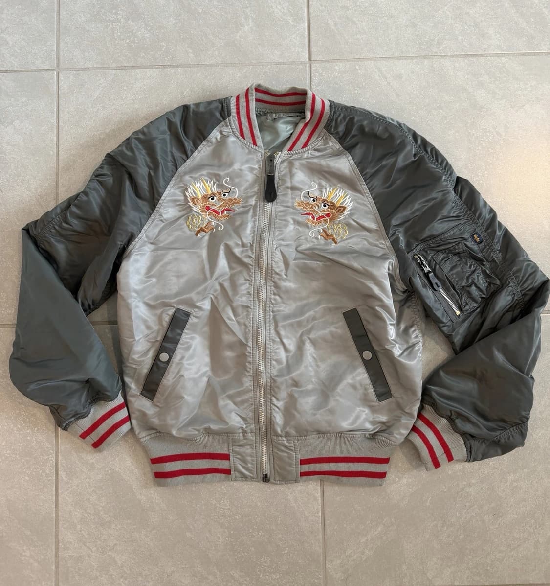 알파 인더스트리 MA-1 수베니어 더블 드래곤 리버시블 자켓 상품이미지1