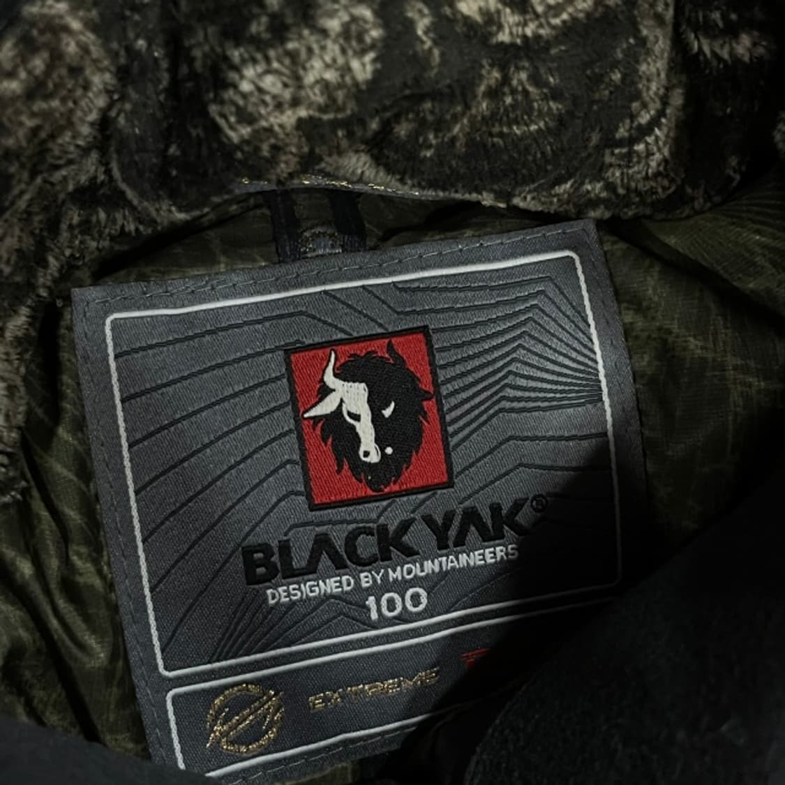100 블랙야크 패딩  상품이미지4
