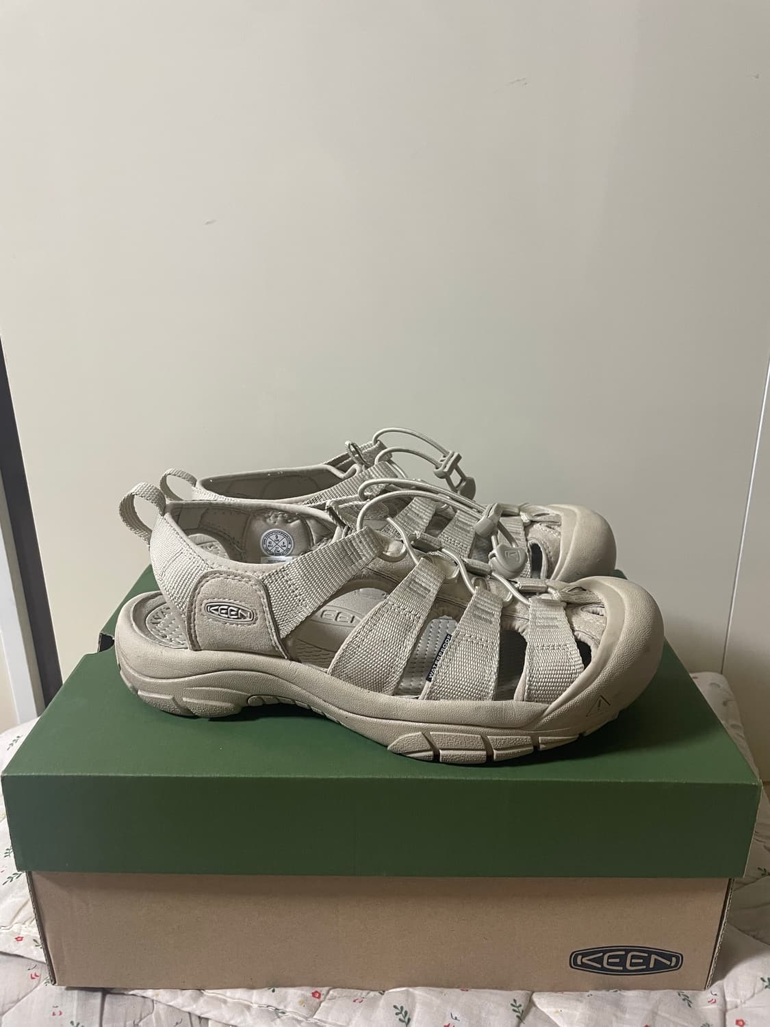 킨 뉴포트 H2 모노크롬 사파리 270 상품이미지1